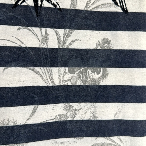 Unified striped t-shirt. Blue and creamy white with skull design. size Small - Picture 4 of 9